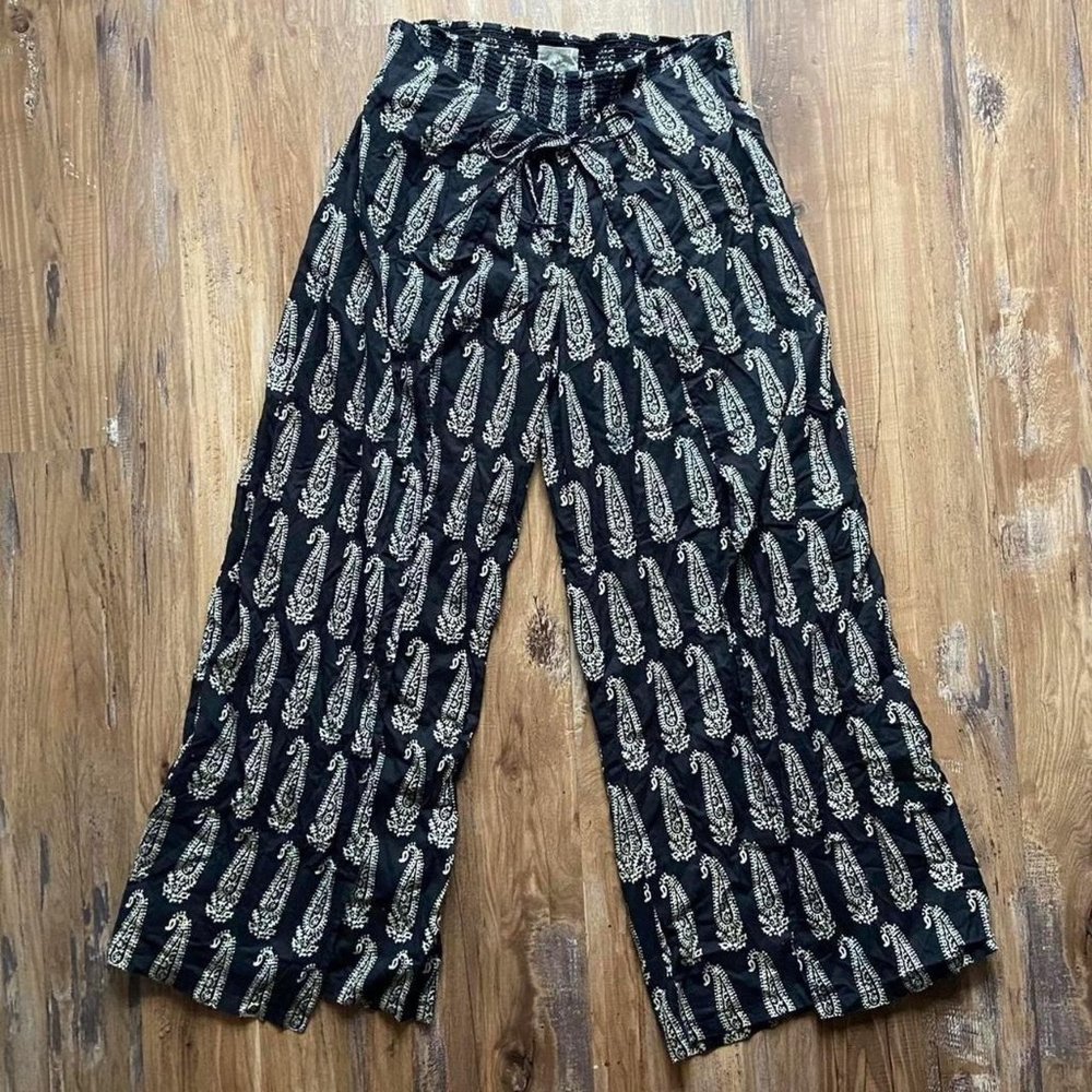 super cute balck paisley floral print flowy wide leg trousers trouser pants